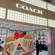 精品COACH-客製化車輪餅合作